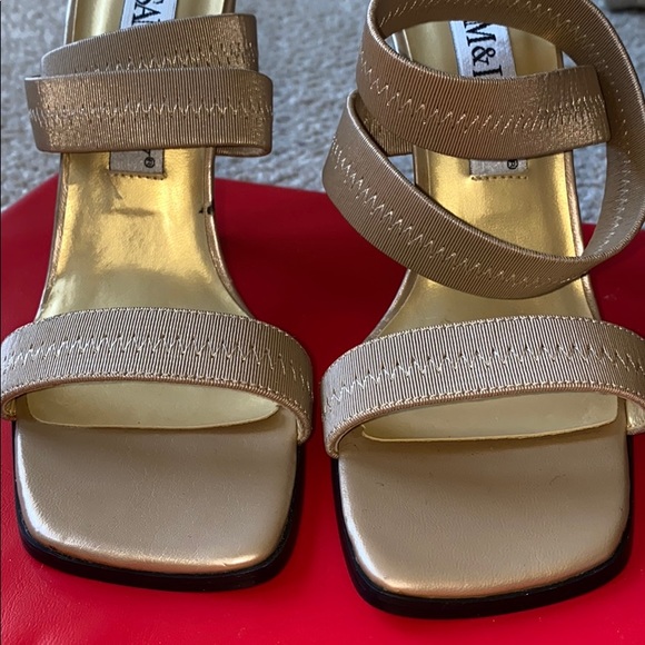 sandals SAM & LIBBY. Never used. - Picture 2 of 13